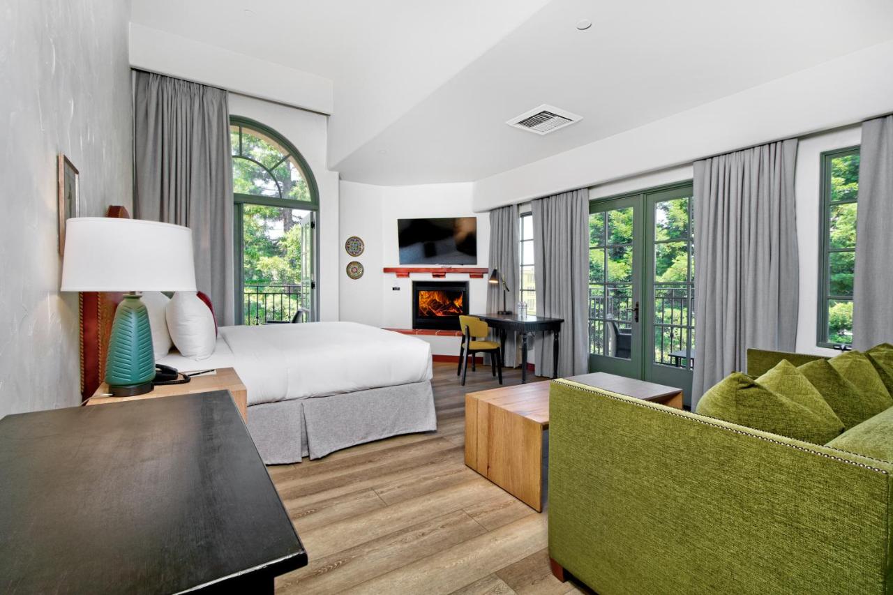Junior Suite at Hotel Los Gatos
