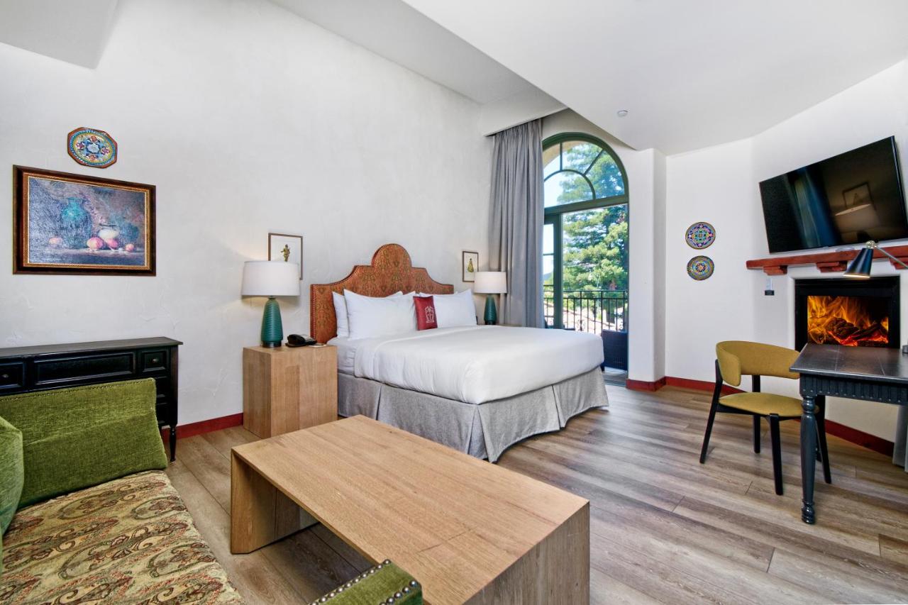 Junior Suite at Hotel Los Gatos