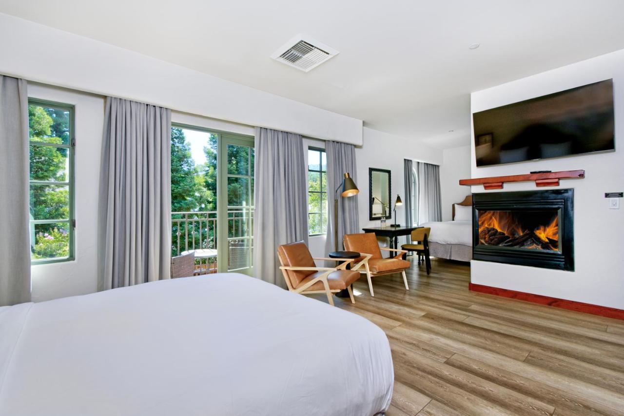 Double Room - Disability Access at Hotel Los Gatos