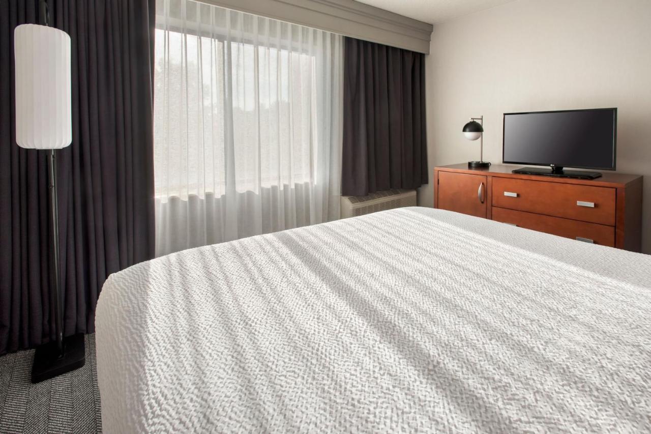 | Courtyard by Marriott Philadelphia Plymouth Meeting
