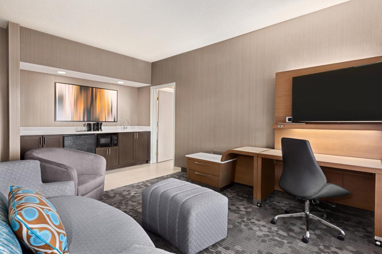 King Suite with Sofa Bed at Courtyard by Marriott Roseville