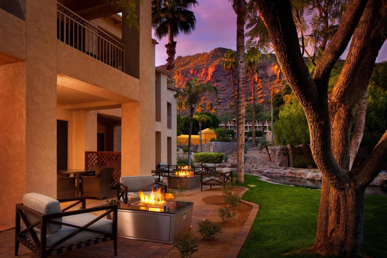Firetable Casita, Guest room, 1 King, Pool view, Fireplace at The Phoenician, a Luxury Collection Resort, Scottsdale