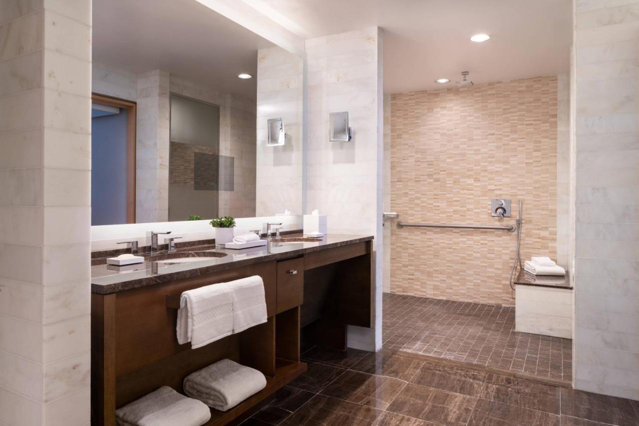  | The Ritz-Carlton, Los Angeles