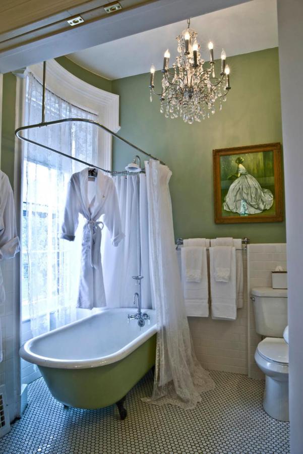  | Maxwell Mansion Hotel