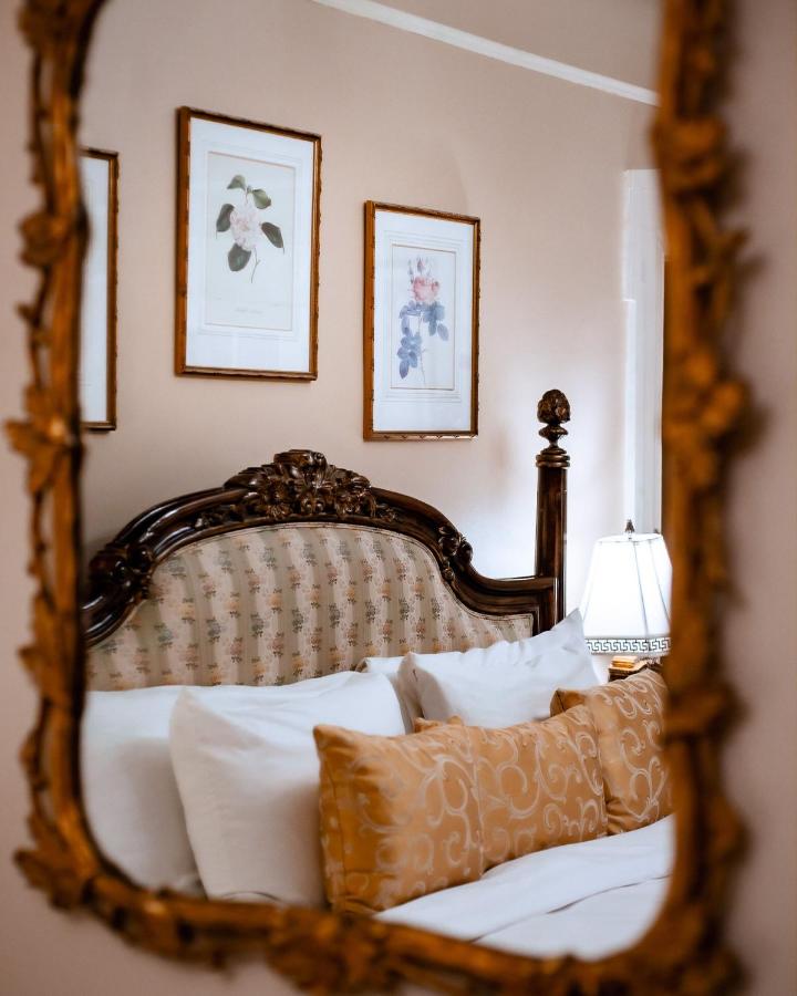  | Maxwell Mansion Hotel