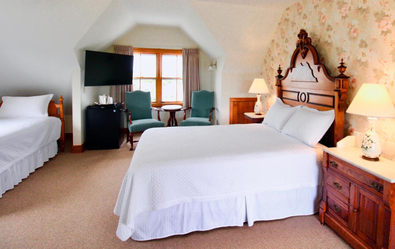 | Rose Farm Inn