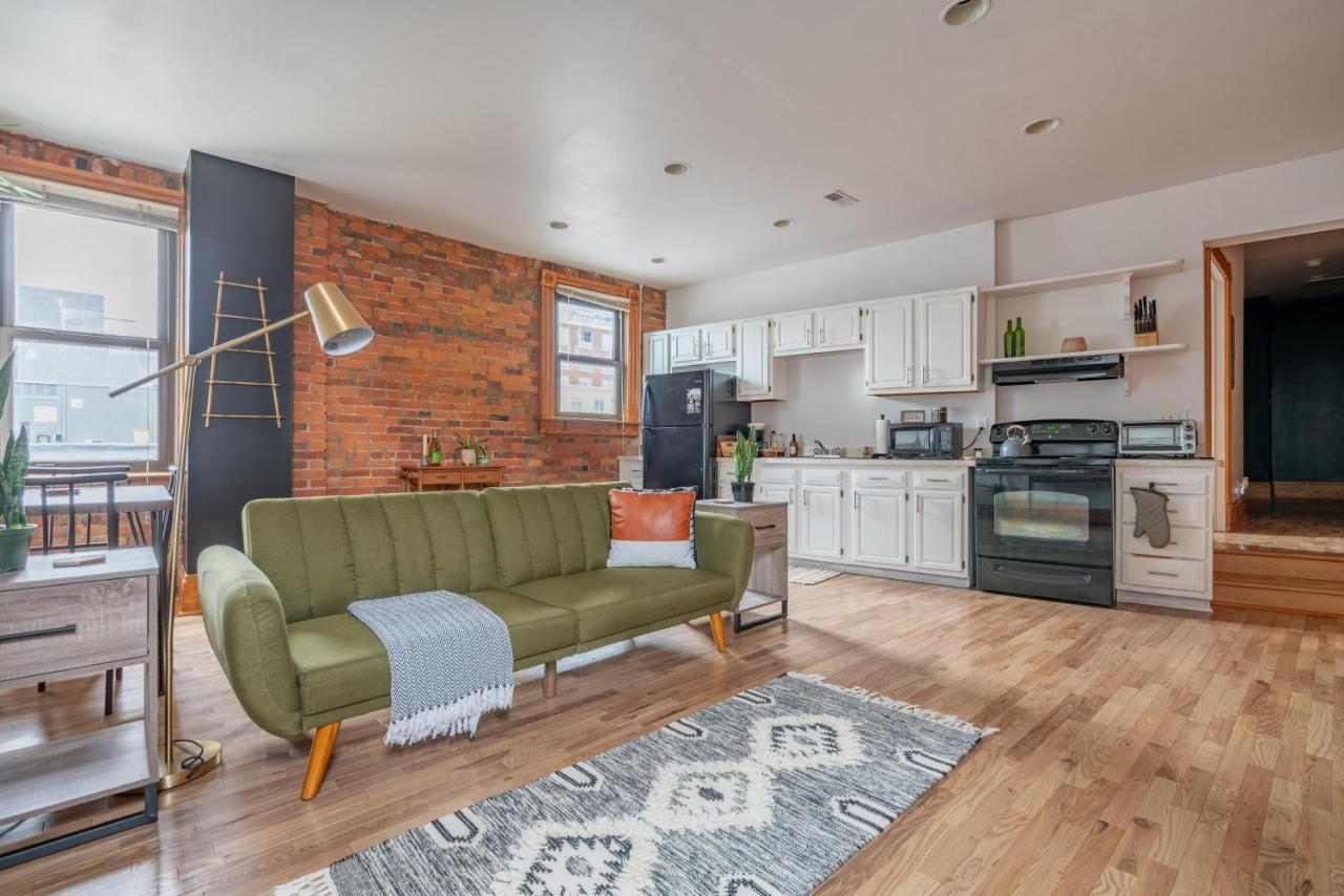  | King Bed Right On High St Free Parking Short North Downtown Ohio State The Book Loft