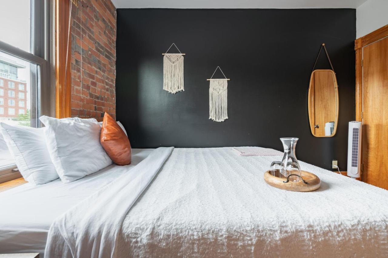  | King Bed Right On High St Free Parking Short North Downtown Ohio State The Book Loft