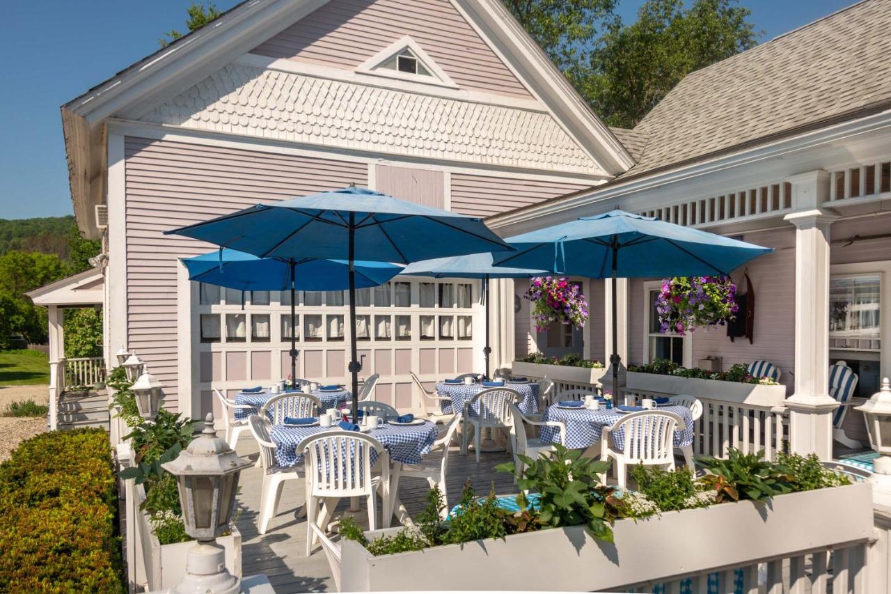 | Old Stagecoach Inn