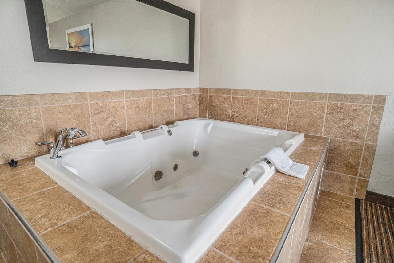 Deluxe King Suite - Non-Smoking at Days Inn & Suites by Wyndham Traverse City