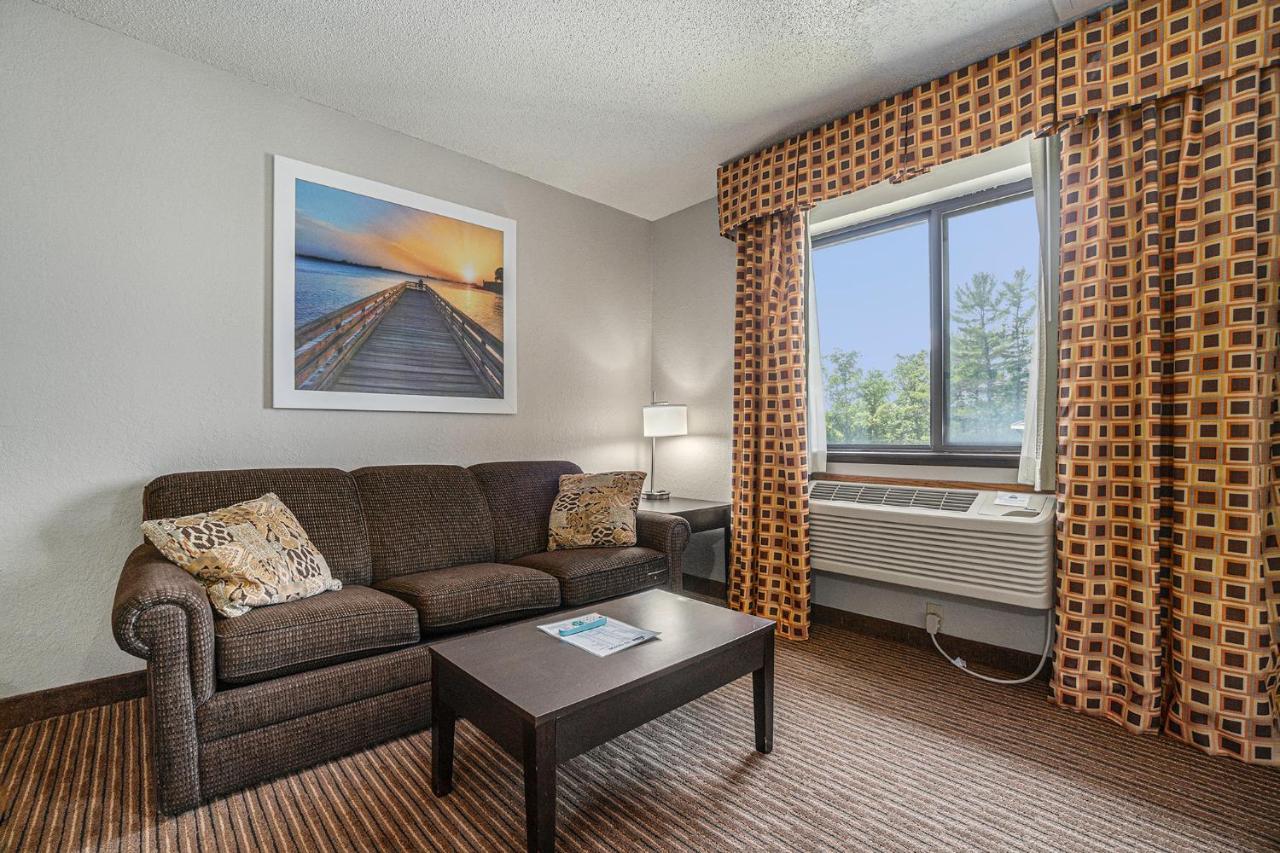 Deluxe King Suite - Non-Smoking at Days Inn & Suites by Wyndham Traverse City