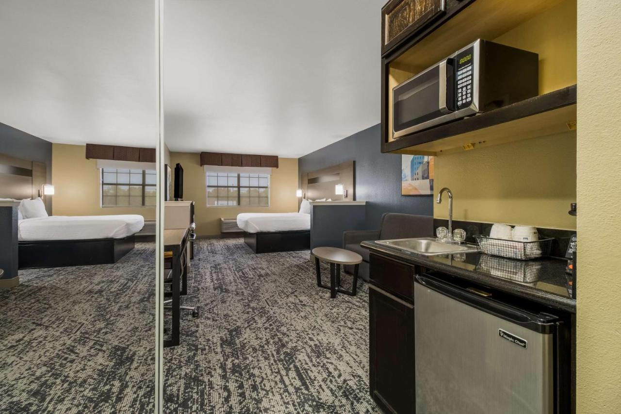 King Suite - Disability Access/Non-Smoking at Best Western Temple Inn & Suites