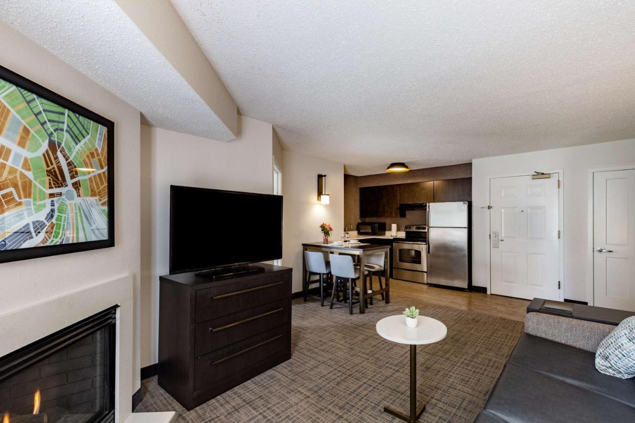 Two Bedroom Suite with Two Queen Beds at Sonesta ES Suites Parsippany Morris Plains