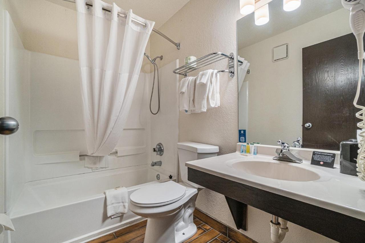 Deluxe King Suite - Non-Smoking at Days Inn & Suites by Wyndham Traverse City