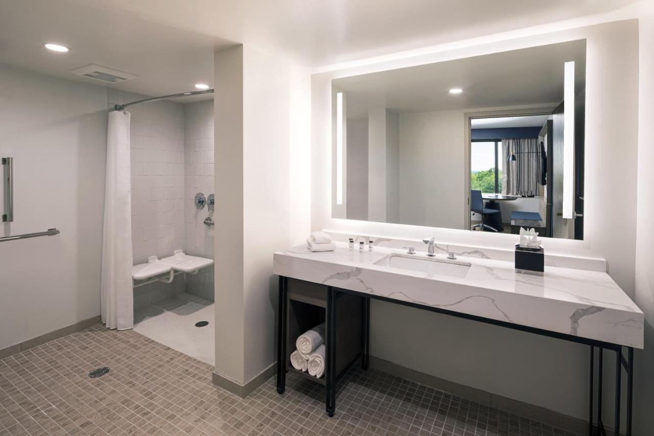 Double Room with 2 Double Beds at Portland Sheraton at Sable Oaks