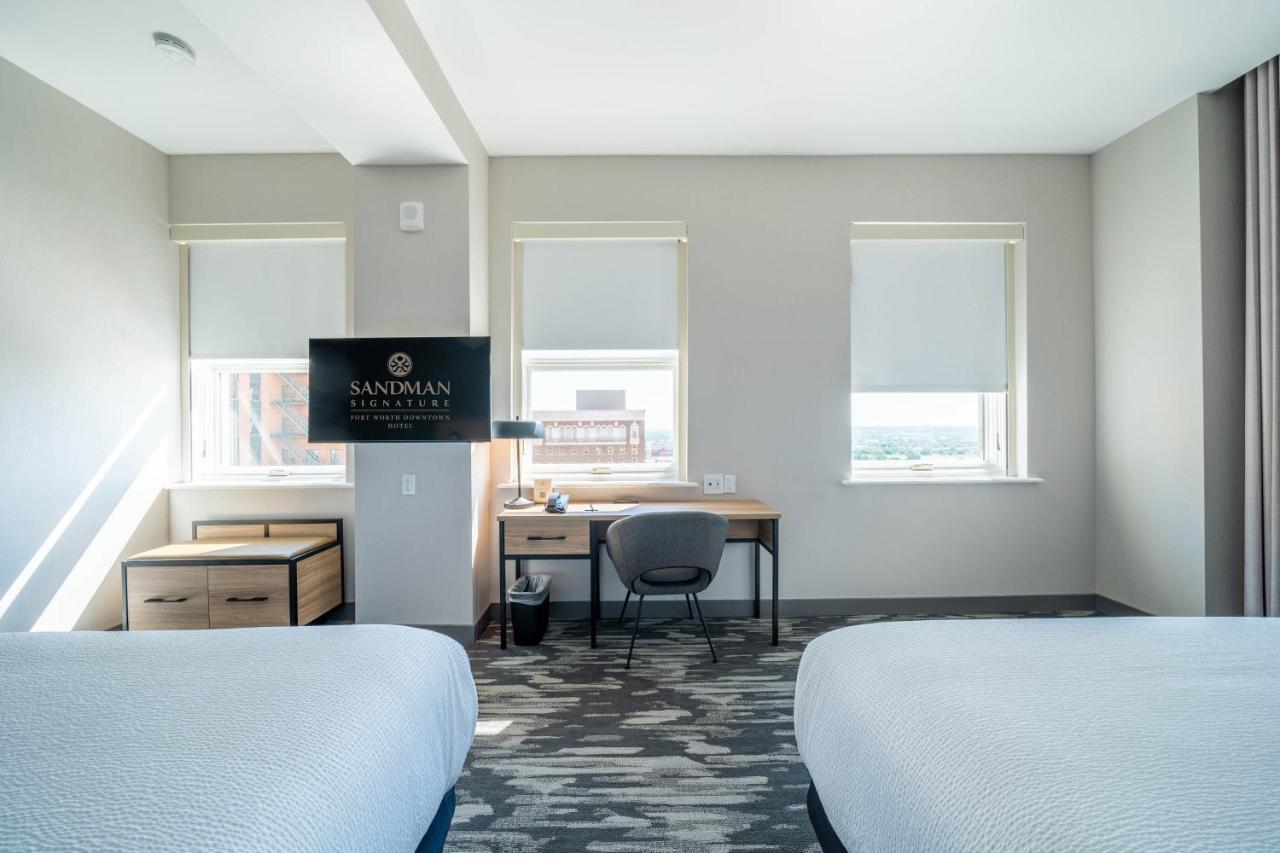 | Sandman Signature Fort Worth Downtown Hotel