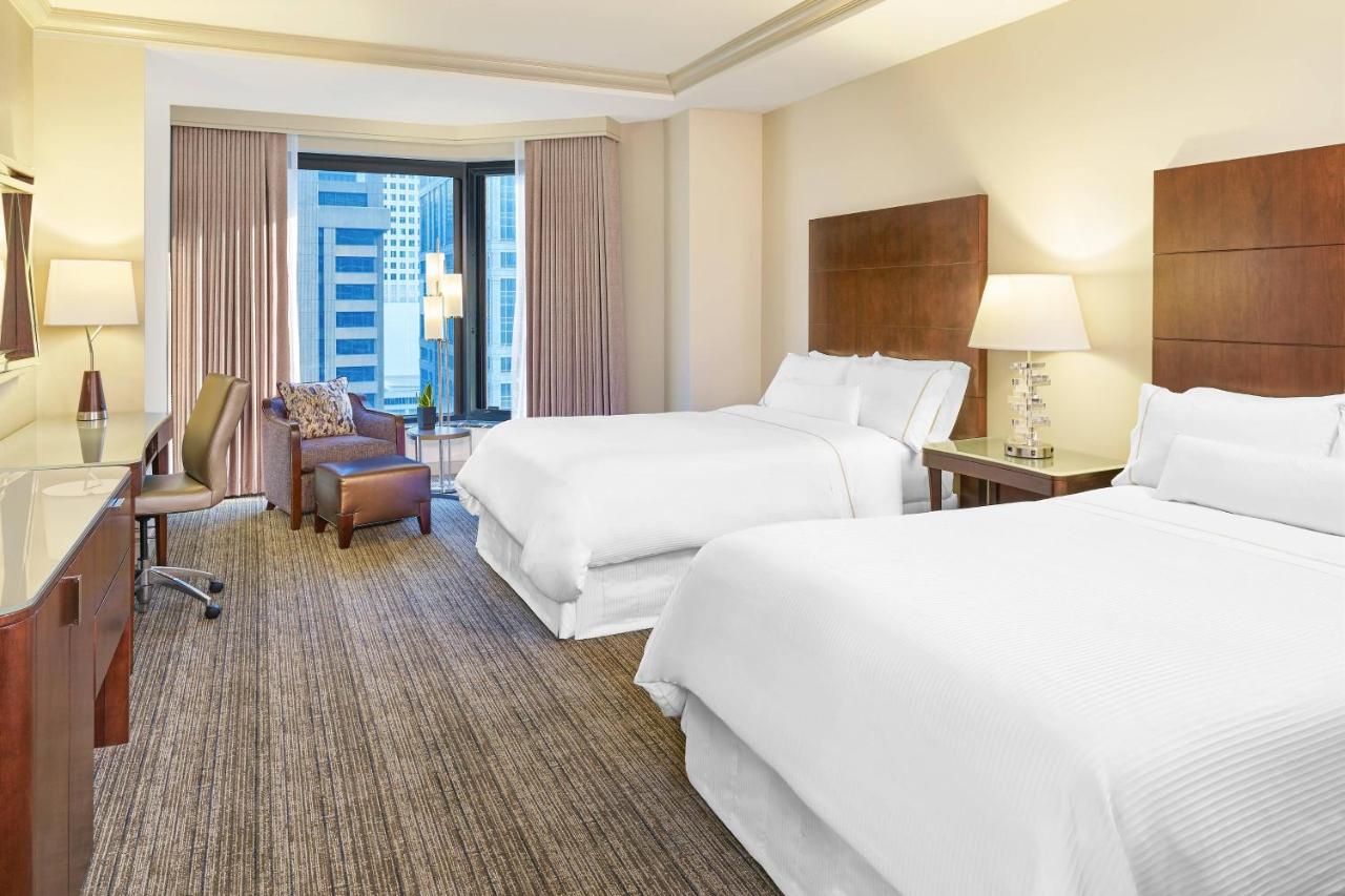 Traditional Double Room with Two Double Beds at The Westin Chicago River North