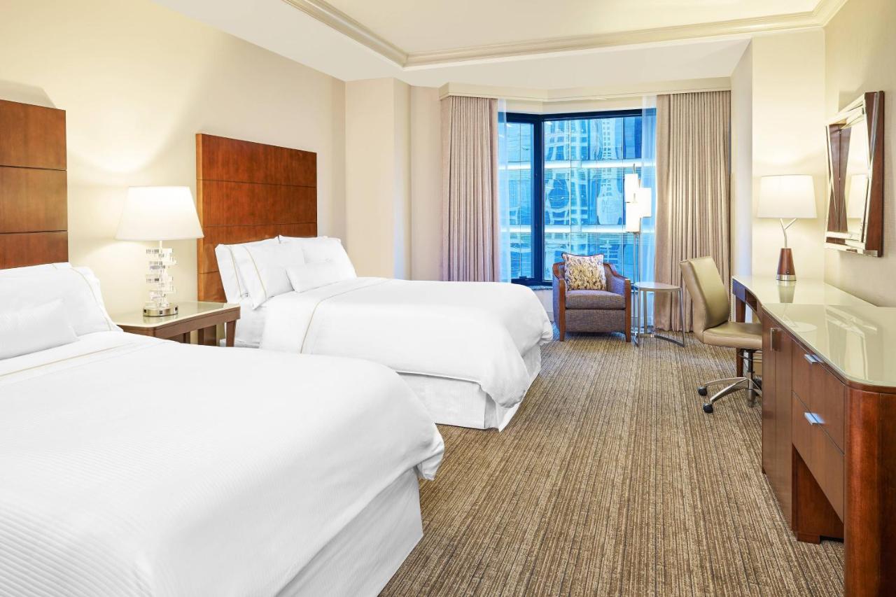Traditional Double Room with Two Double Beds at The Westin Chicago River North