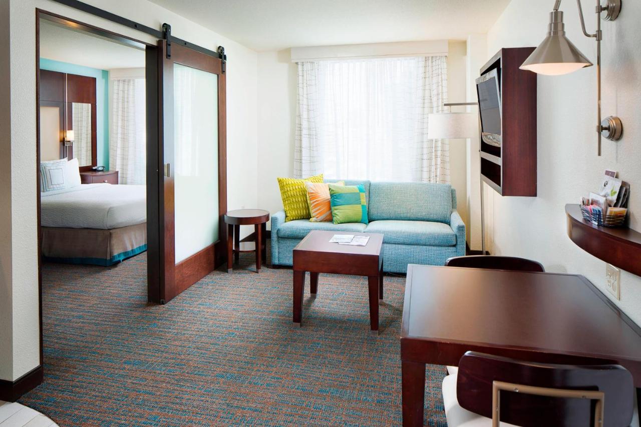 One-Bedroom Queen Suite with Sofa Bed at Residence Inn by Marriott San Diego Downtown/Gaslamp Quarter