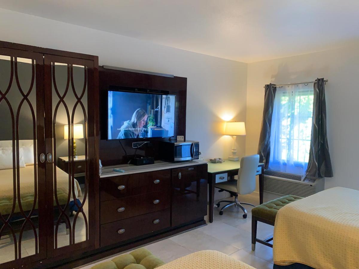 | Rocklin Park Hotel