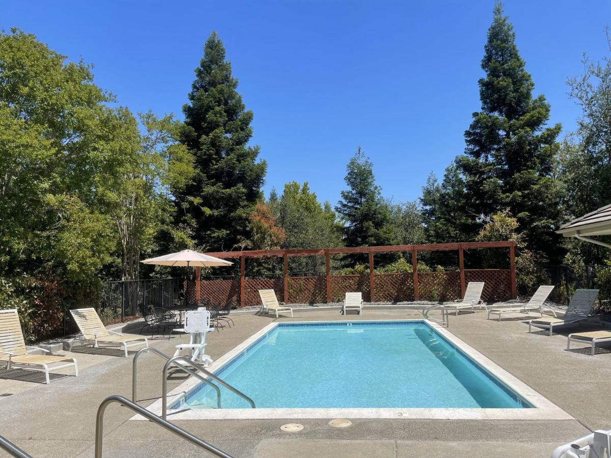  | Rocklin Park Hotel
