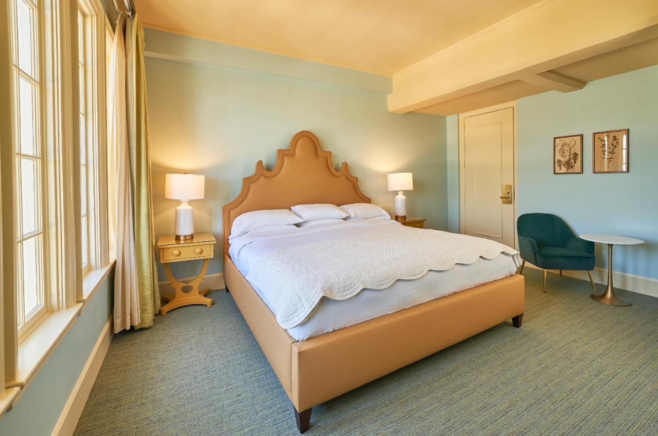 King Room at Ashland Springs Hotel