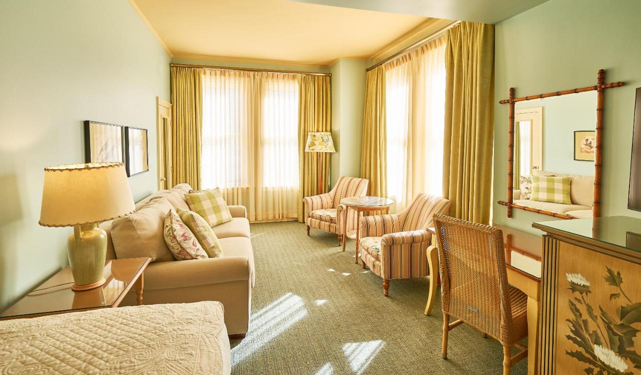 Queen Room with Two Queen Beds at Ashland Springs Hotel