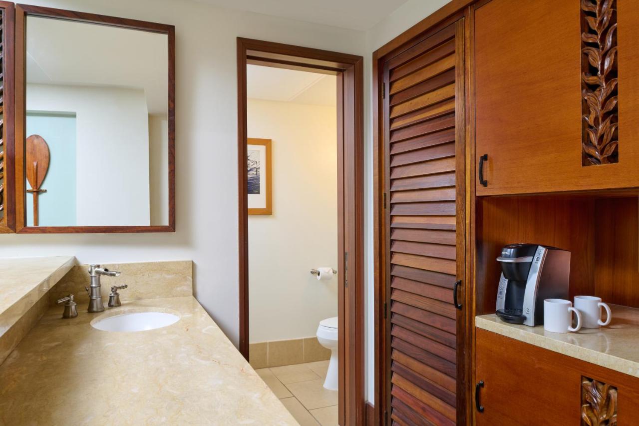 Special Offer - Partial Oceanview Room at Royal Lahaina Resort & Bungalows