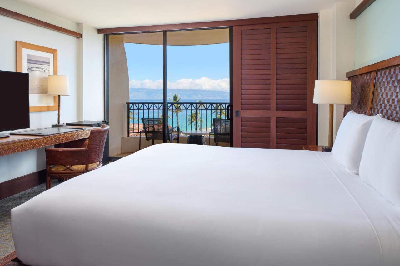 Standard Room with Ocean View at Royal Lahaina Resort & Bungalows