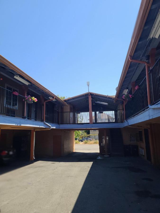  | Nights Inn Motel