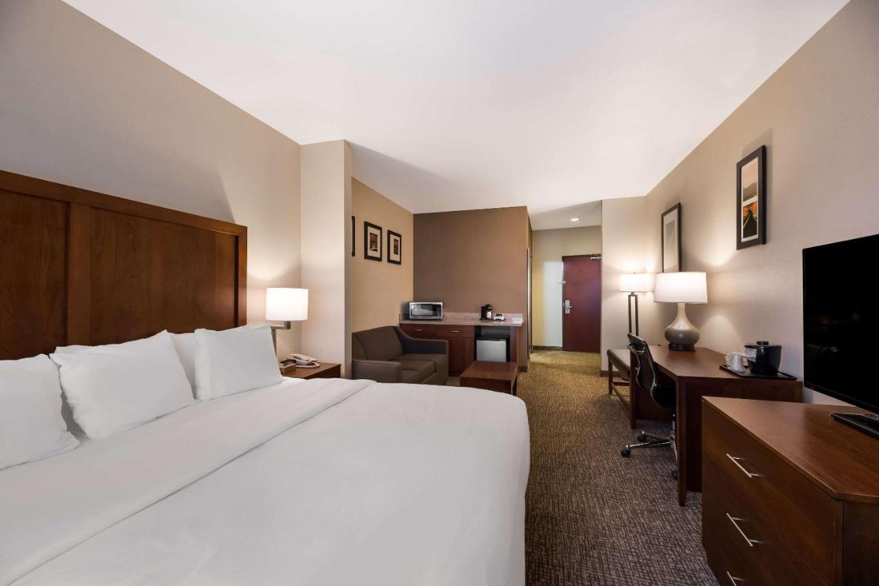 King Suite with Sofa-Bed - Non-Smoking at Comfort Inn & Suites Las Vegas - Nellis