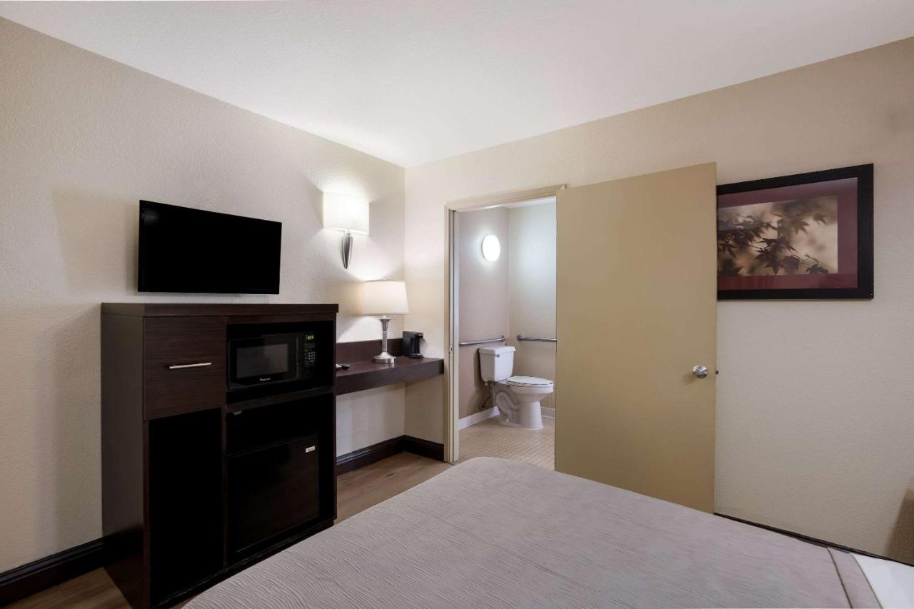  | Quality Inn