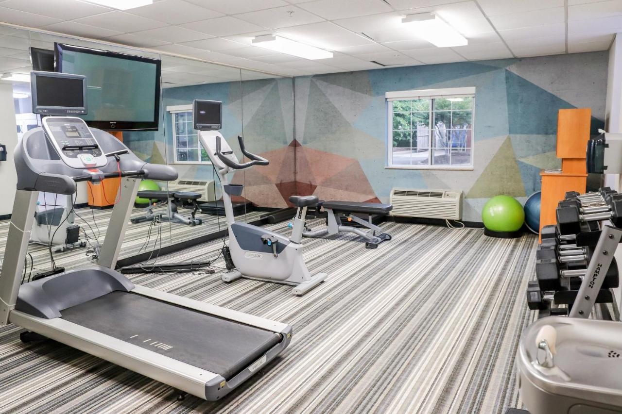 | Candlewood Suites Richmond Airport, an IHG Hotel