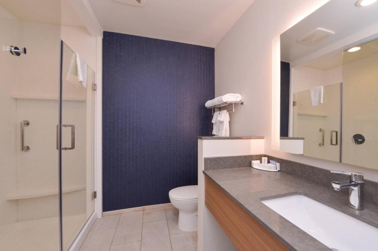 King Room at Fairfield Inn & Suites by Marriott Columbus Grove City