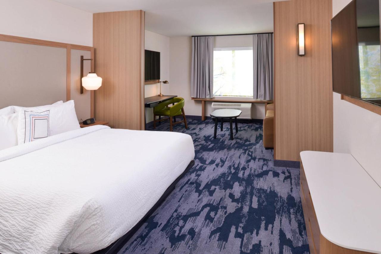 King Room with Sofa Bed at Fairfield Inn & Suites by Marriott Columbus Grove City