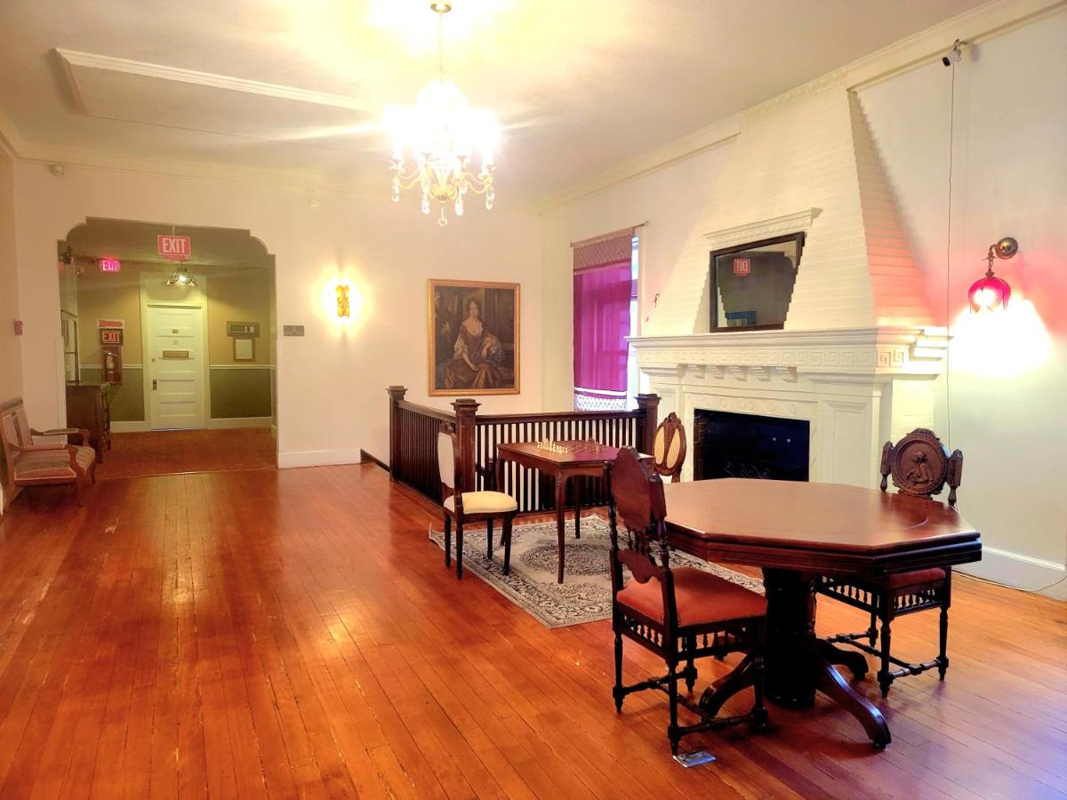 | Copper Queen Hotel