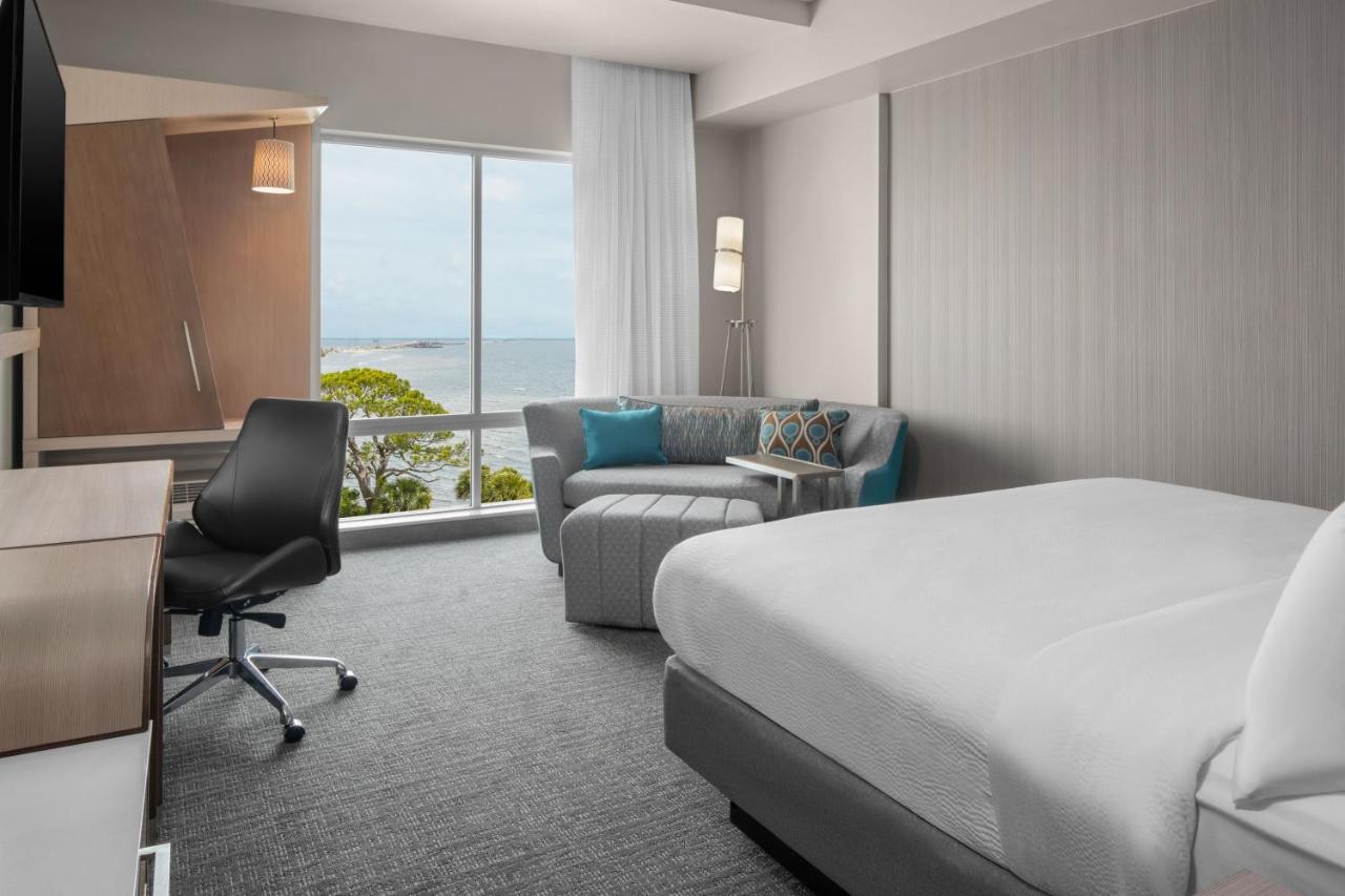 King Room with Sofa Bed and Water View at Courtyard by Marriott Titusville Kennedy Space Center