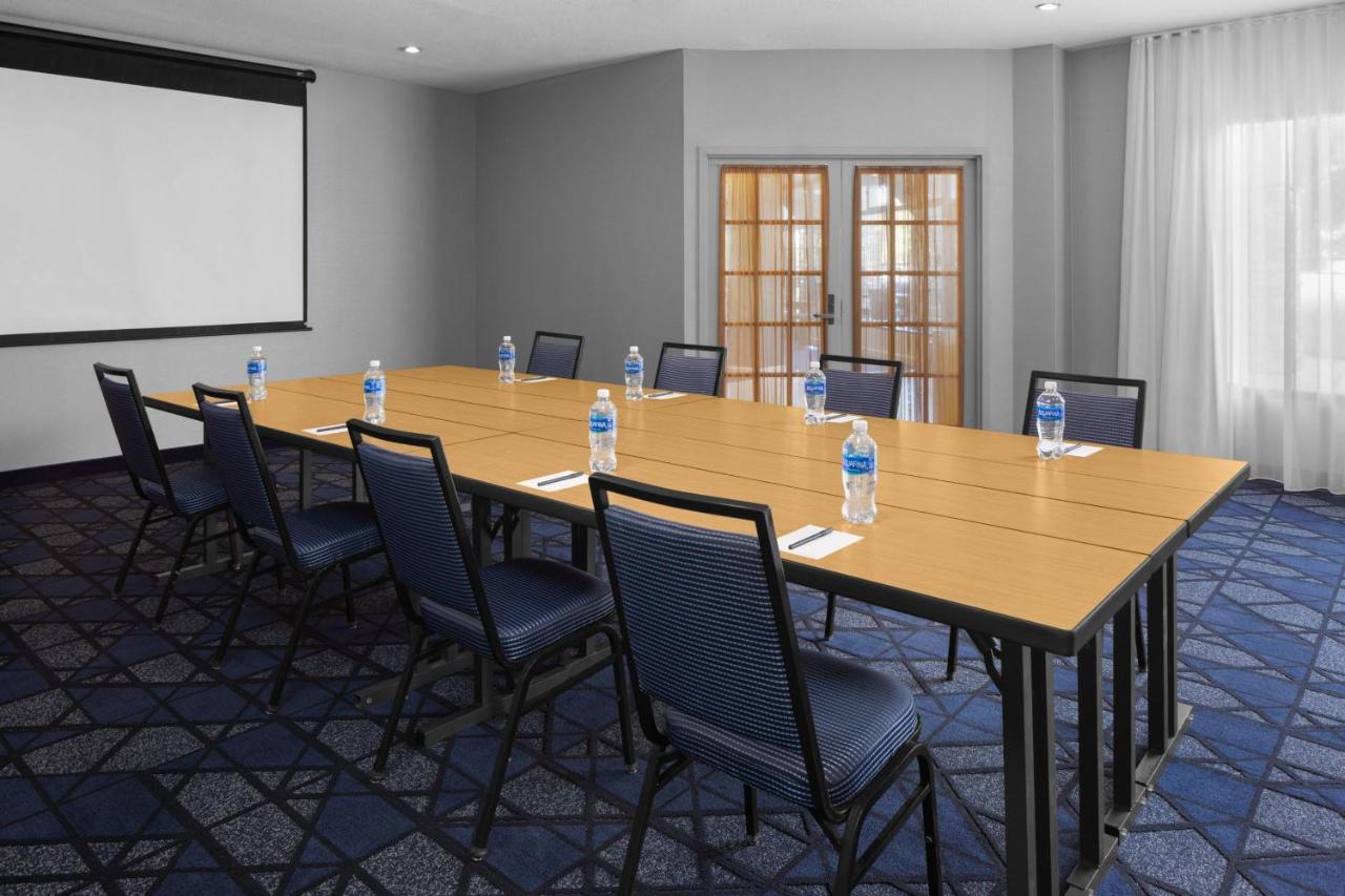 | Courtyard by Marriott San Diego Rancho Bernardo