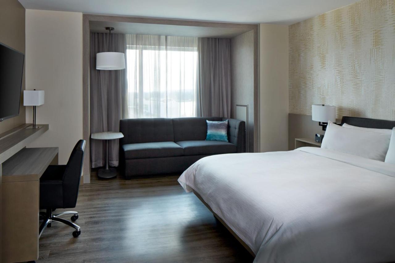 King Room at Seattle Marriott Bellevue