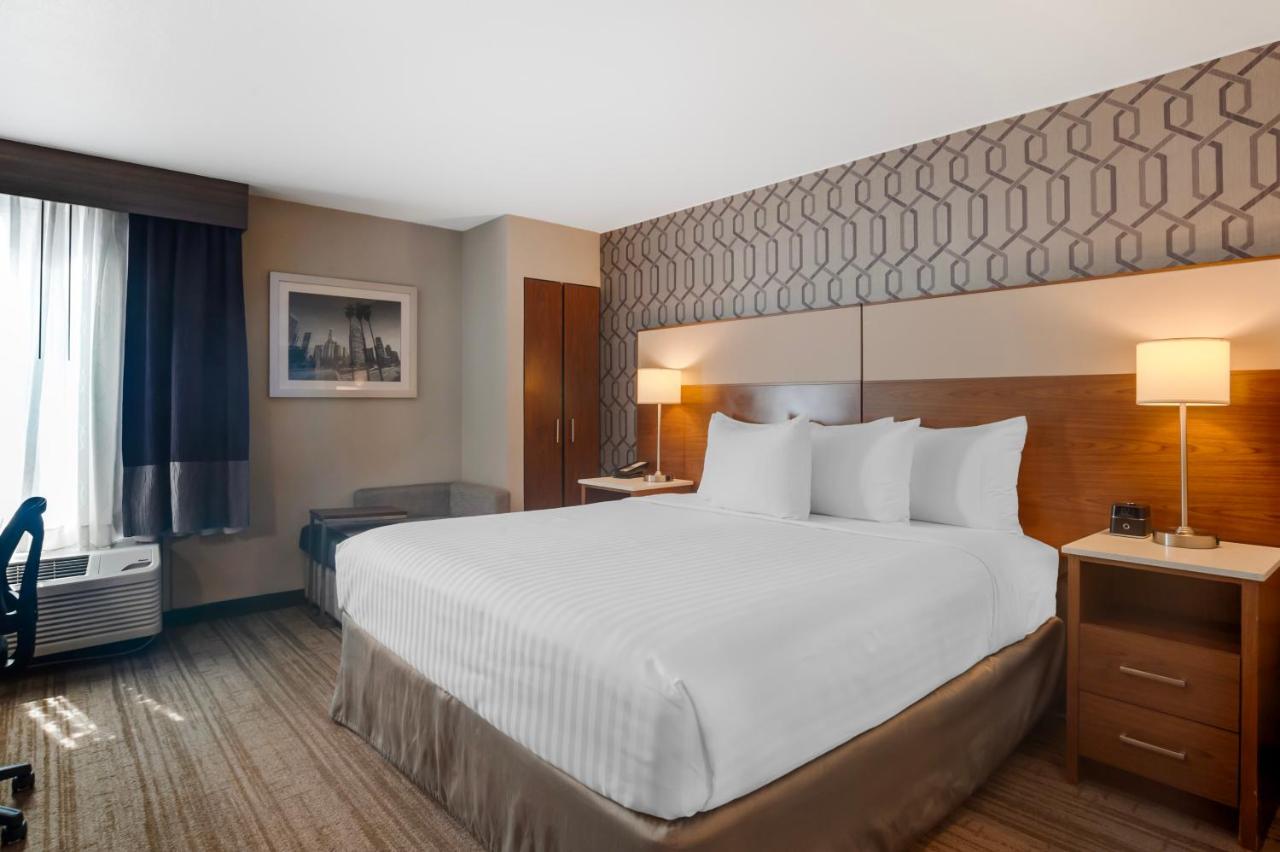 King Room at Best Western Plus Commerce Hotel
