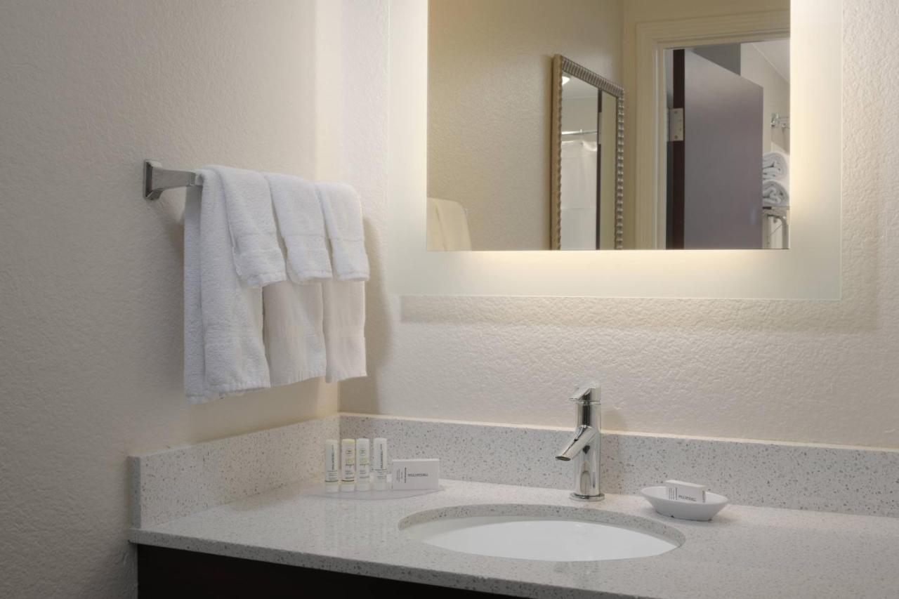 | SpringHill Suites Dallas Addison/Quorum Drive
