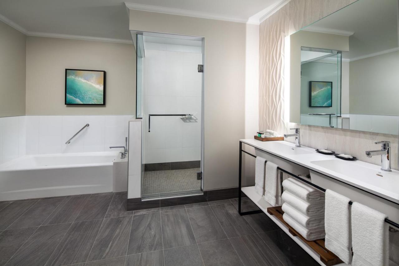 Deluxe Ocean Front Suite at Sheraton Maui Resort & Spa
