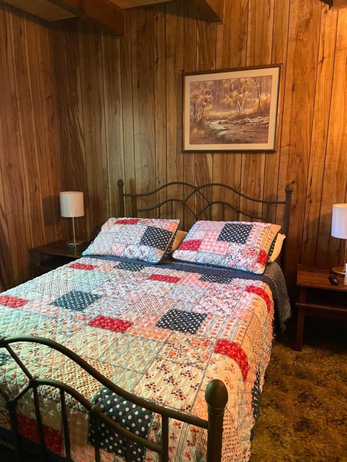 | Saw Creek Cabin - Regent Hilltop