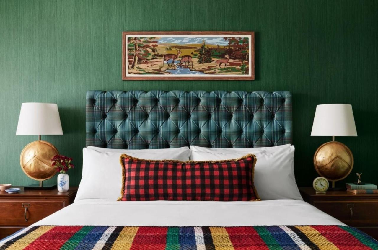 King Room at Graduate by Hilton East Lansing