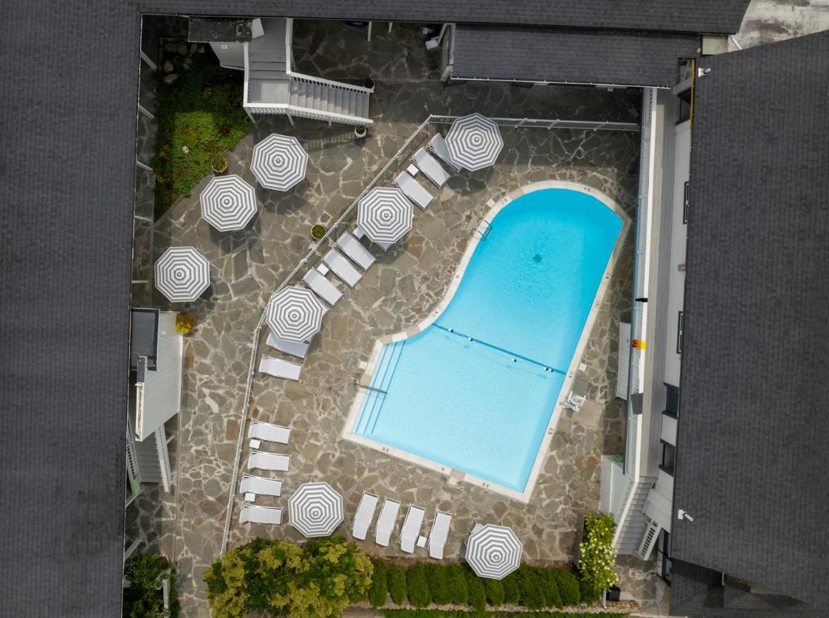  | A Wave Inn - Montauk