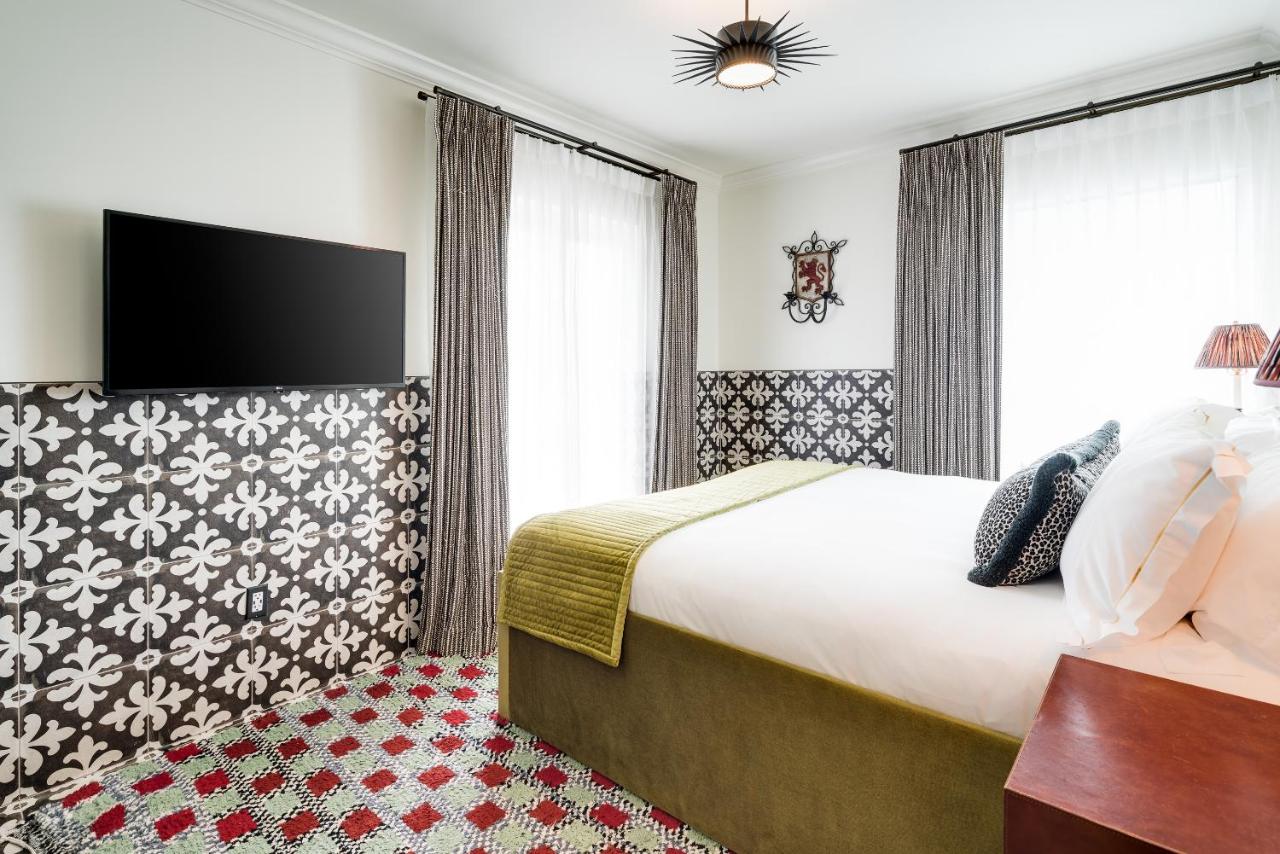 Deluxe King Suite at Esmé Miami Beach