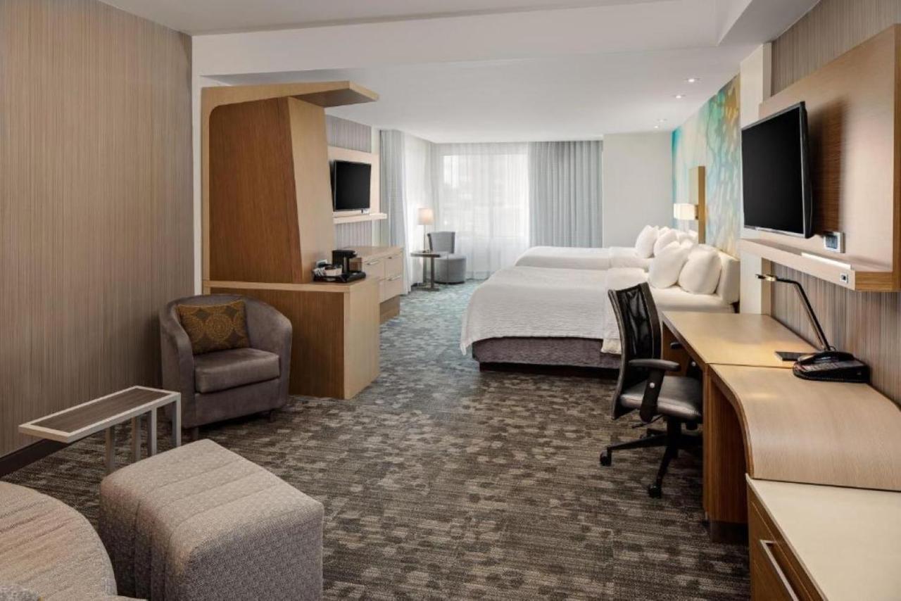 Suite, 2 Queen, Sofa bed at Courtyard by Marriott Detroit Farmington