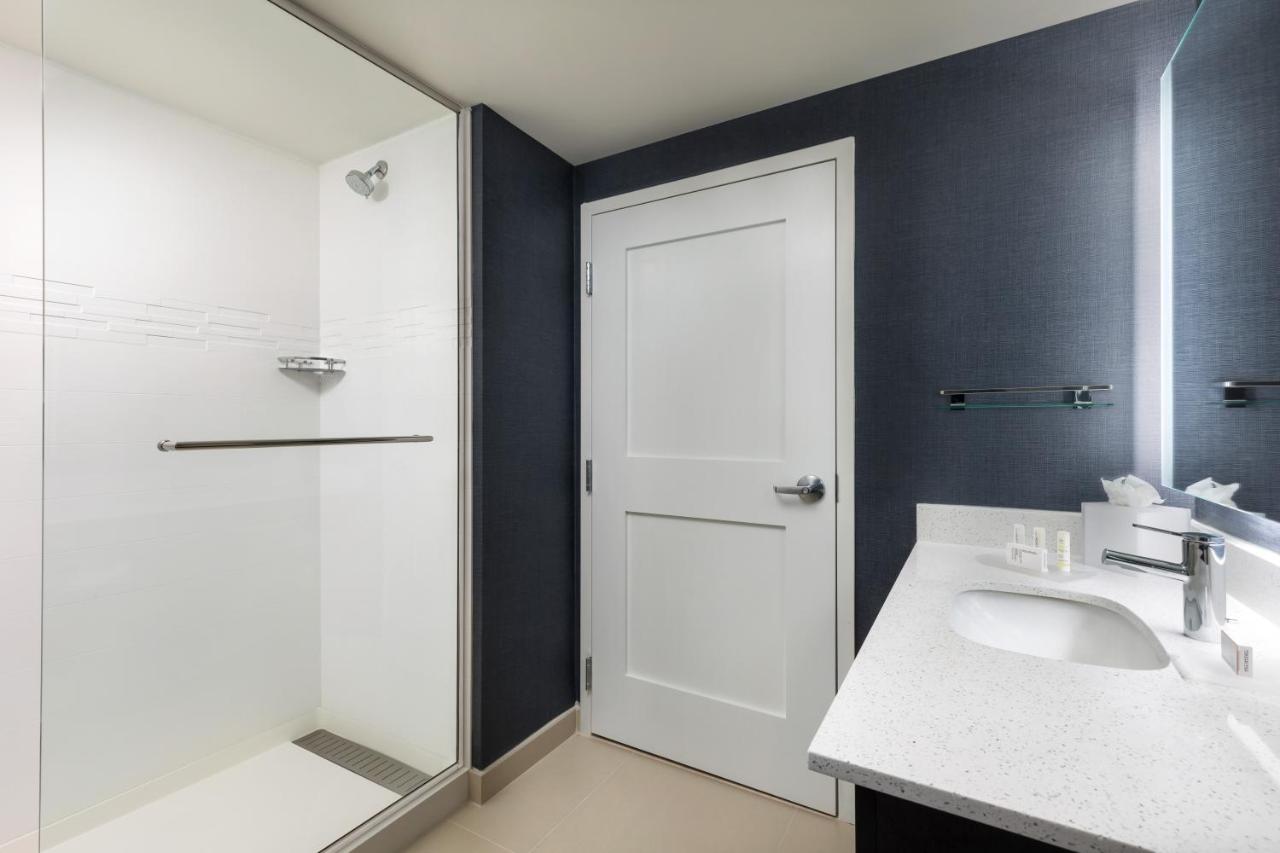 Studio, 1 King, Sofa bed at Residence Inn Long Island Garden City