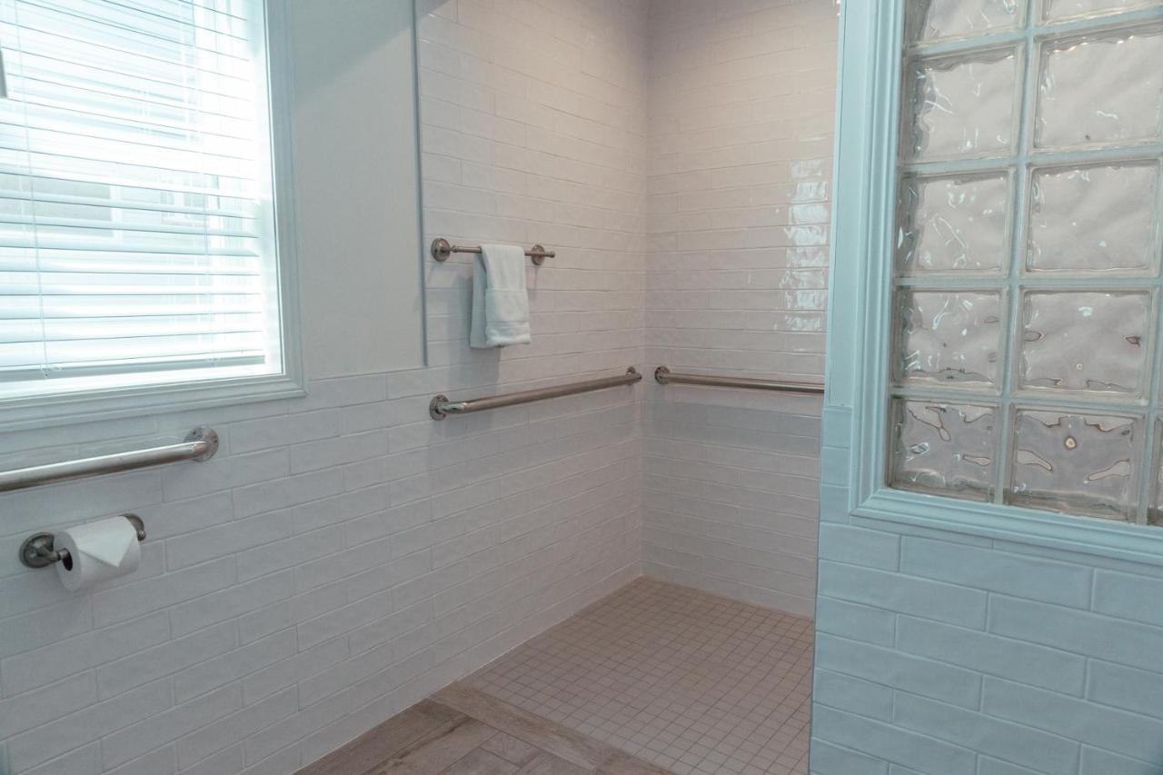 | Skaneateles Suites Boutique Hotel