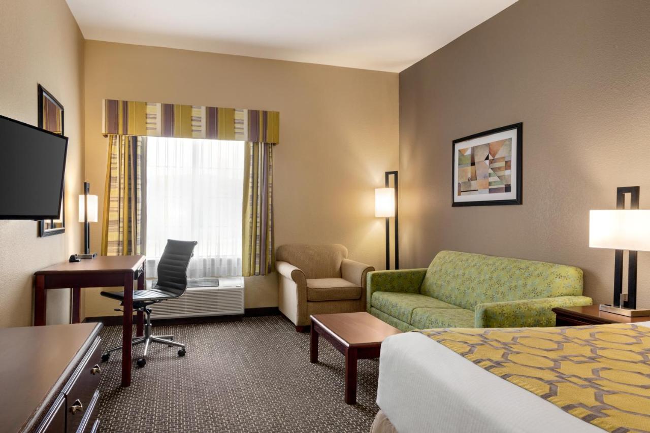 Studio King Suite - Non-Smoking at Baymont by Wyndham Wichita Falls